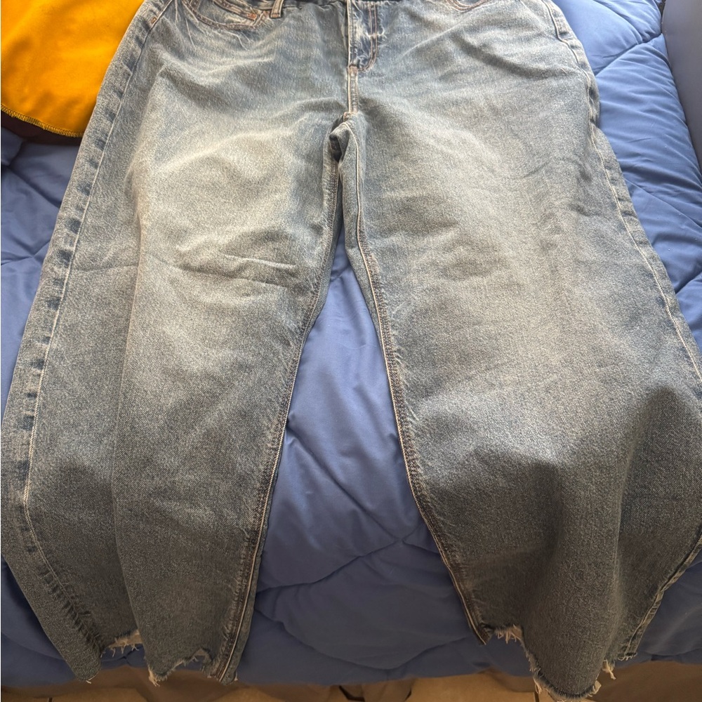 American Eagle Outfitters Light Blue Boyfriend Jeans